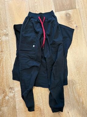 Fabletics Black Scrub Set